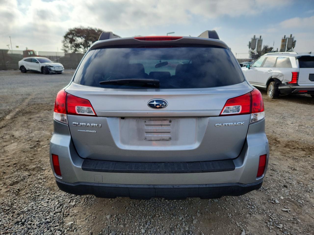 2011 Subaru Outback 2.5I Premium - Фото 6