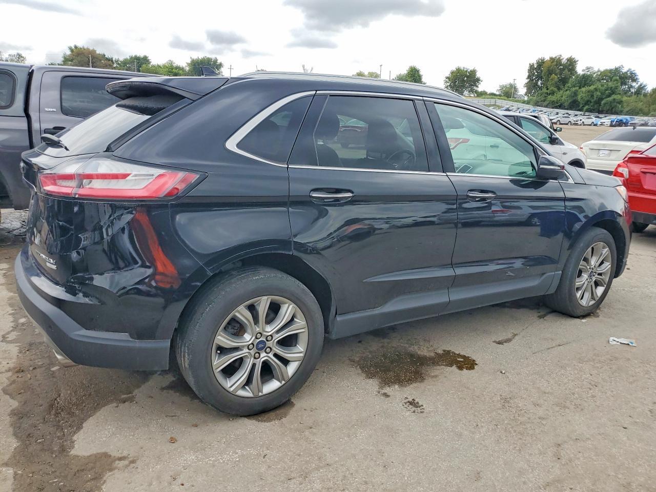 2019 Ford Edge Titanium - Фото 3