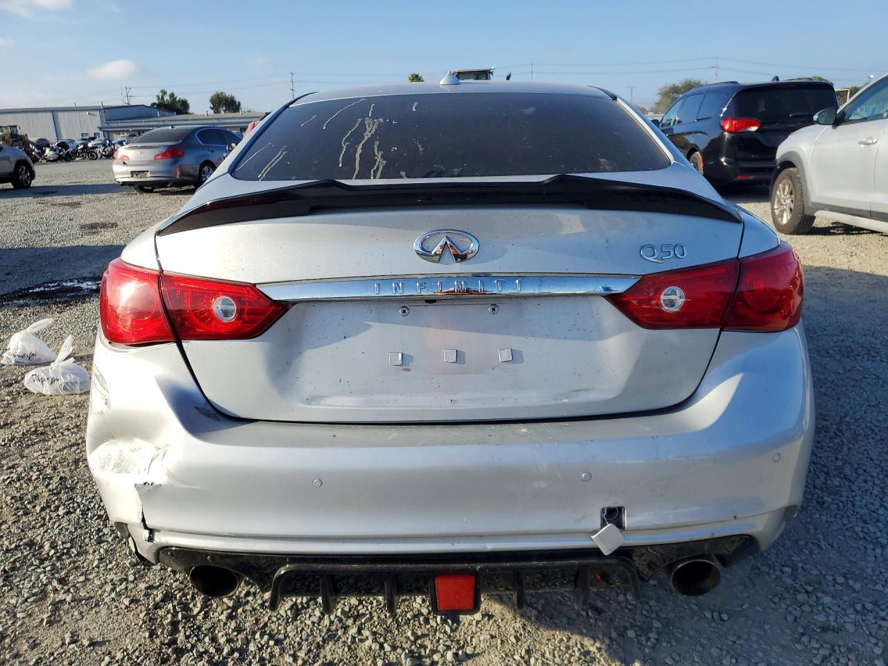 2015 Infiniti Q50 Premium - Image 6