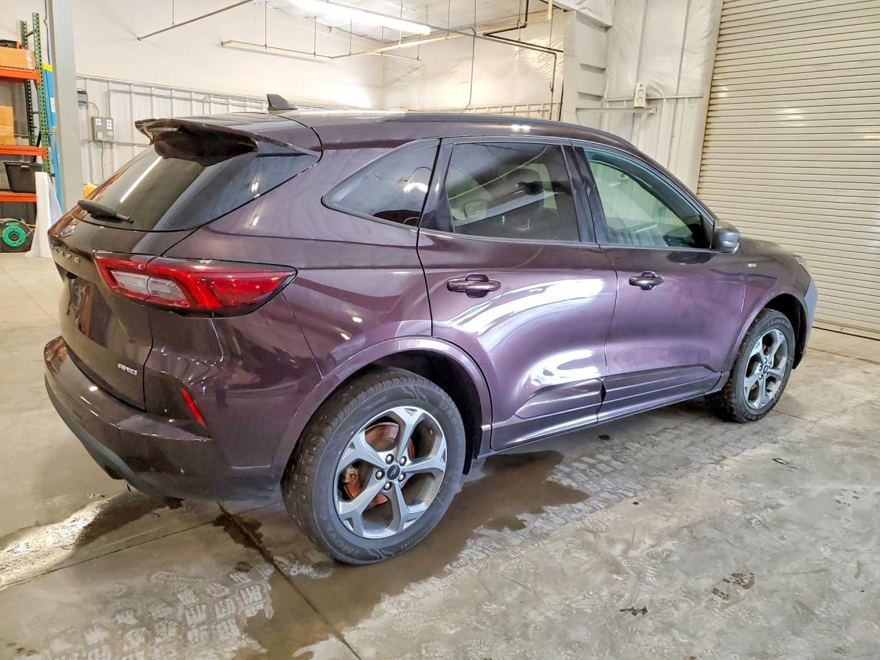 2023 Ford Escape St Line - Фото 3