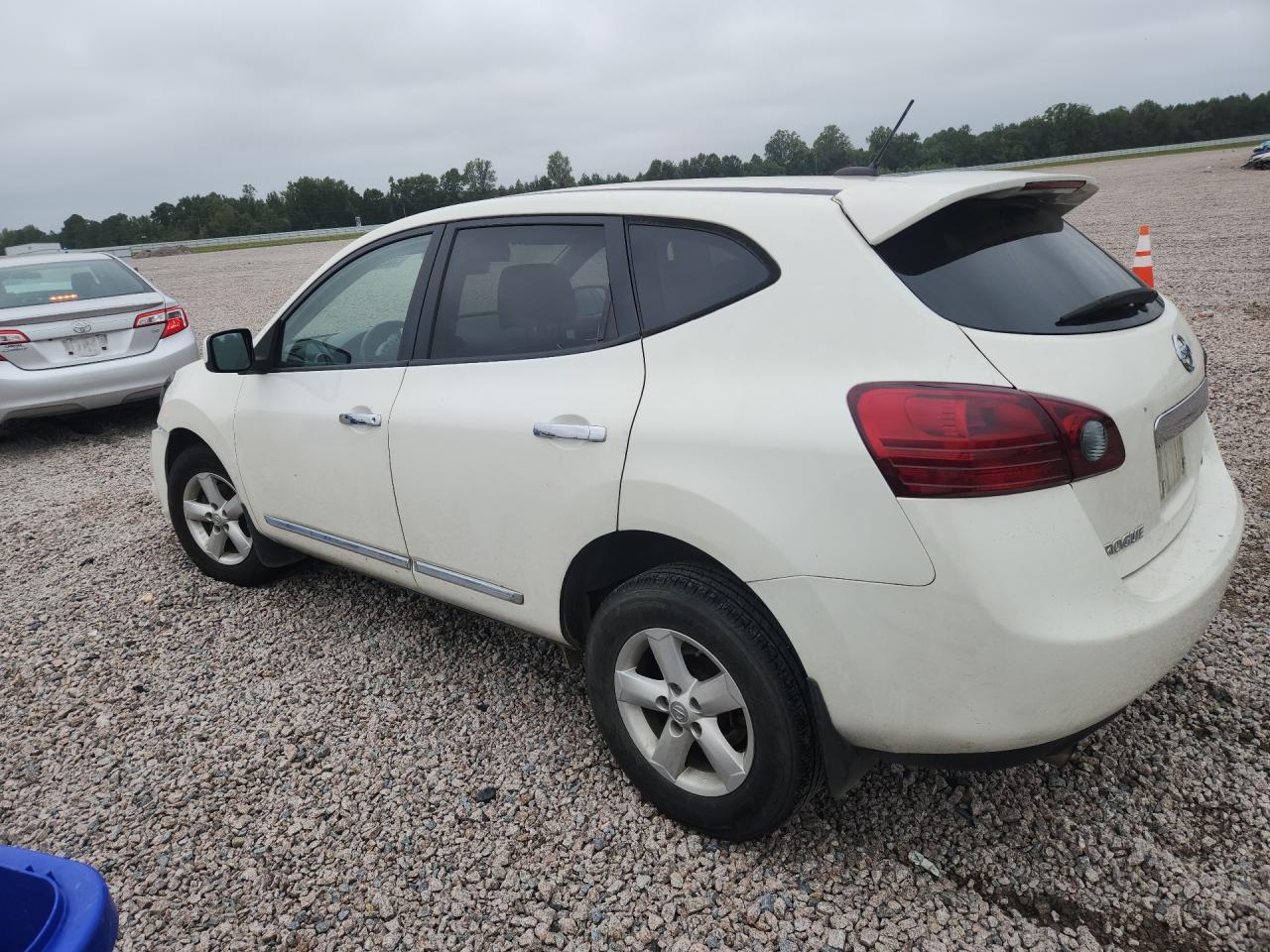 2013 Nissan Rogue S - Фото 2