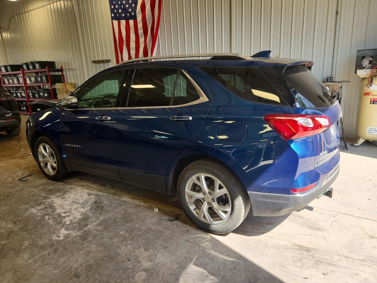 2020 Chevrolet Equinox Premier - Image 2