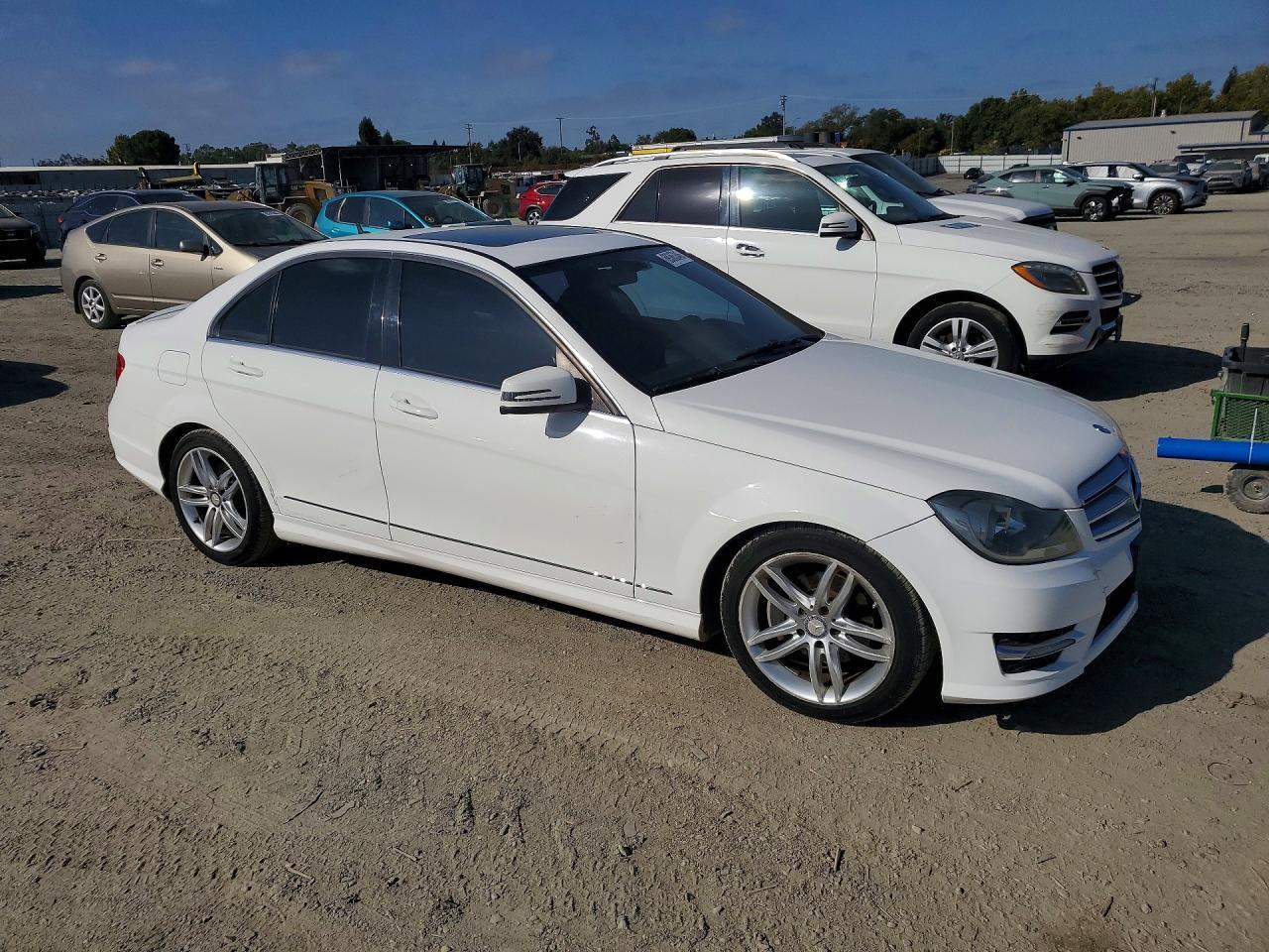2013 Mercedes-Benz C 250 - Фото 4