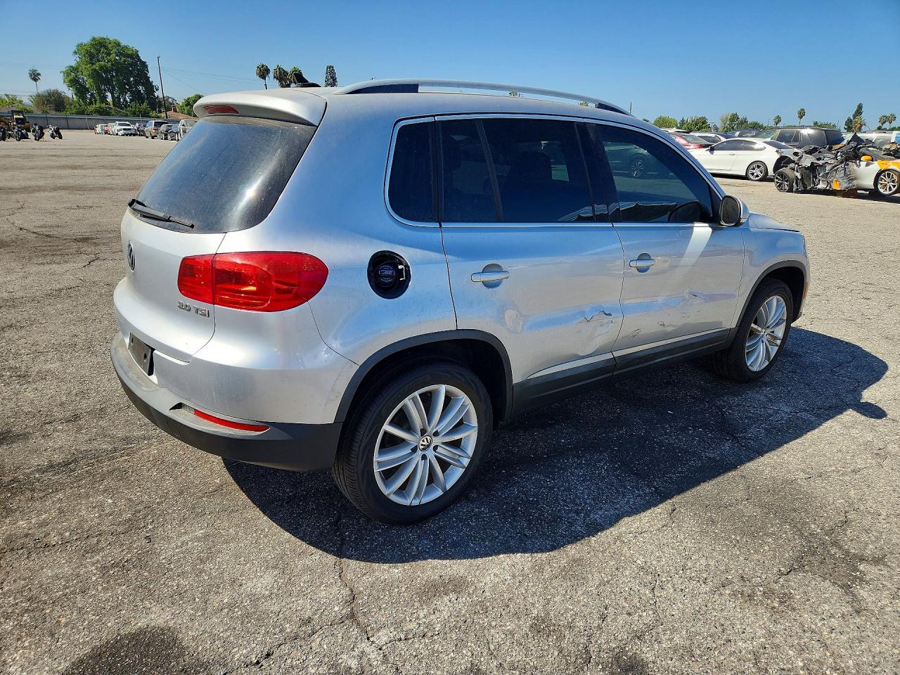 2012 Volkswagen Tiguan S - Фото 3