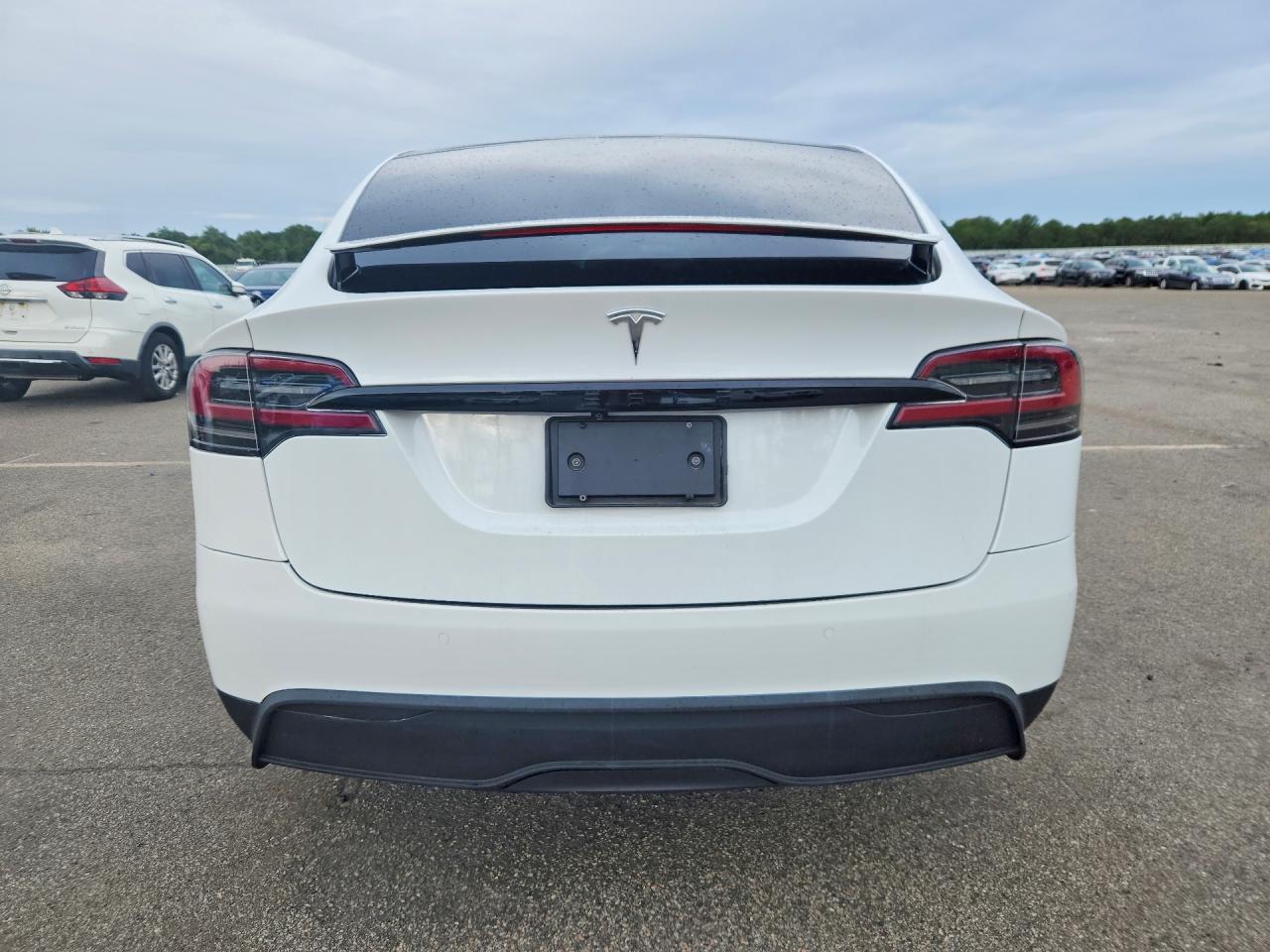 2023 Tesla Model X - Фото 6