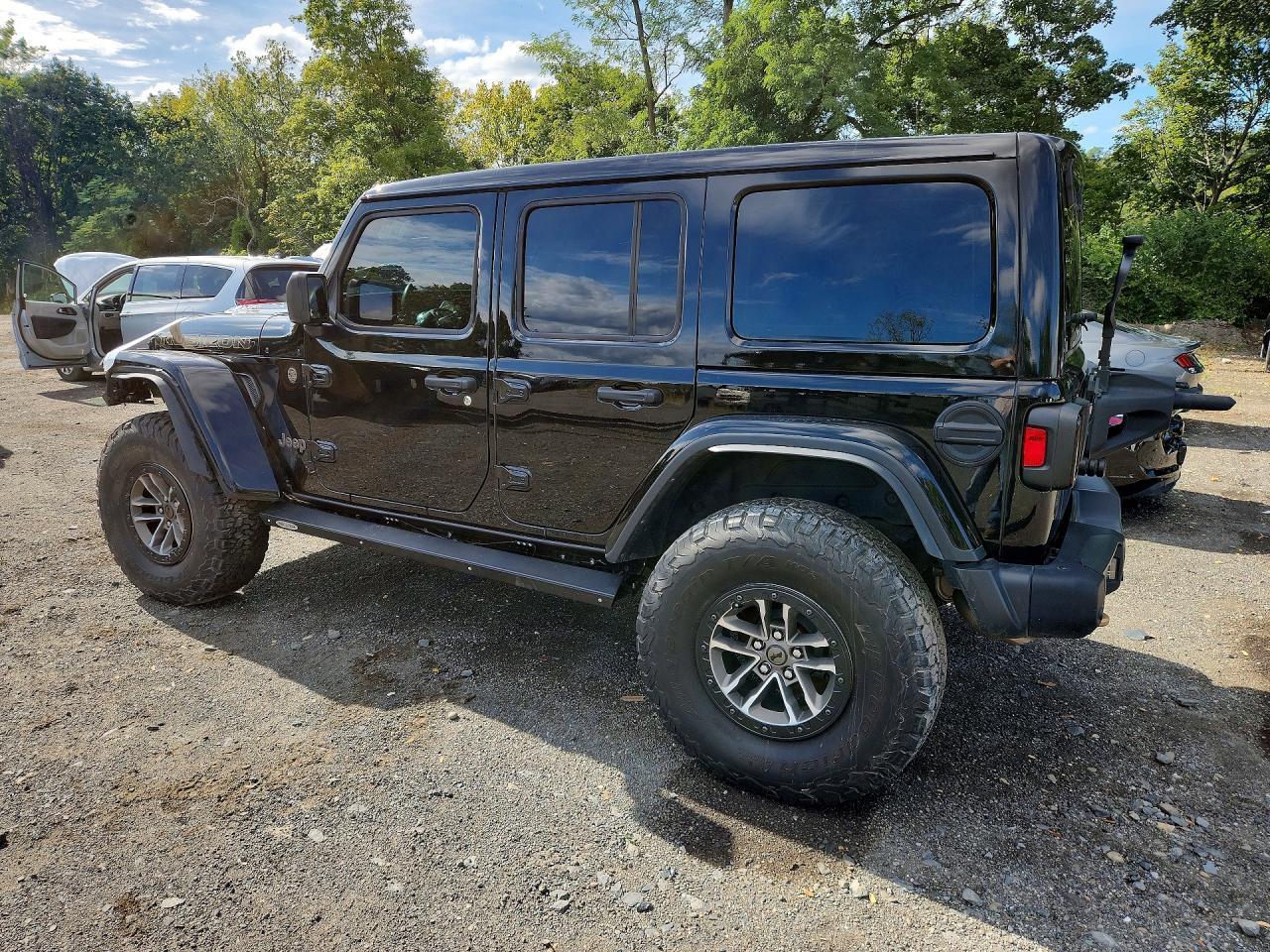 2023 Jeep Wrangler Rubicon 392 - Фото 2