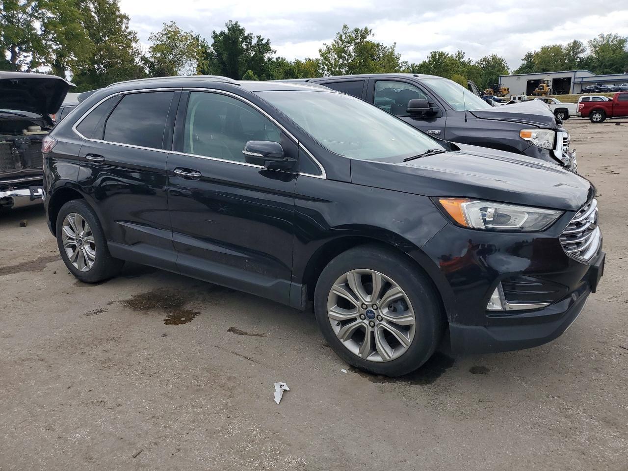 2019 Ford Edge Titanium - Фото 4