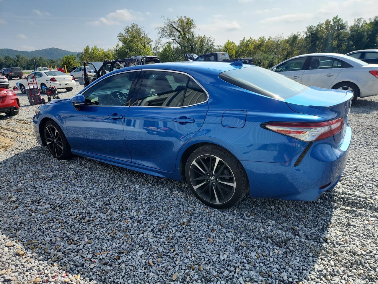 2019 Toyota Camry Xse - Image 2