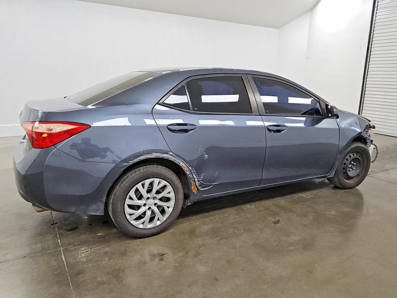 2019 Toyota Corolla Le - Фото 3
