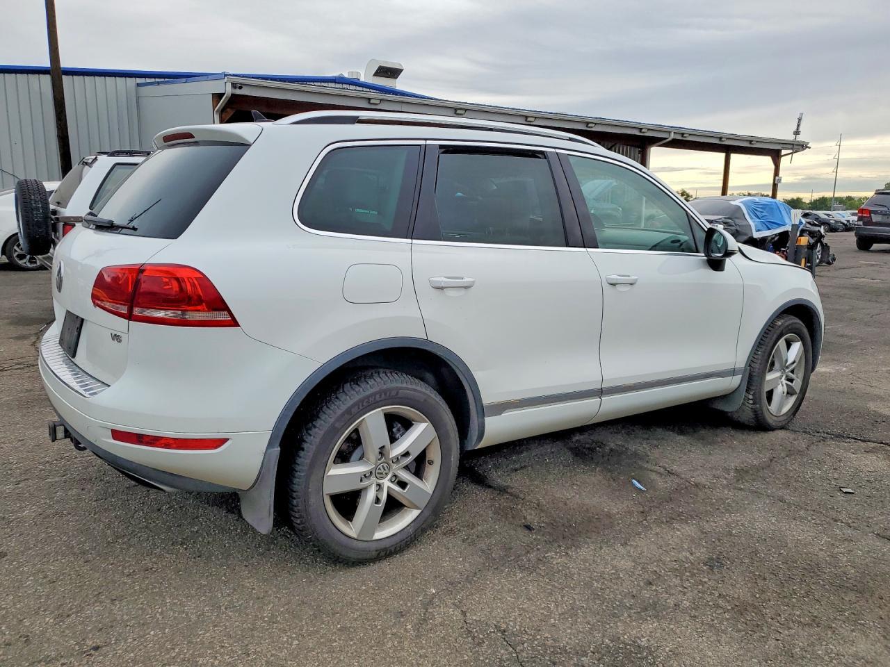 2013 Volkswagen Touareg V6 - Фото 3