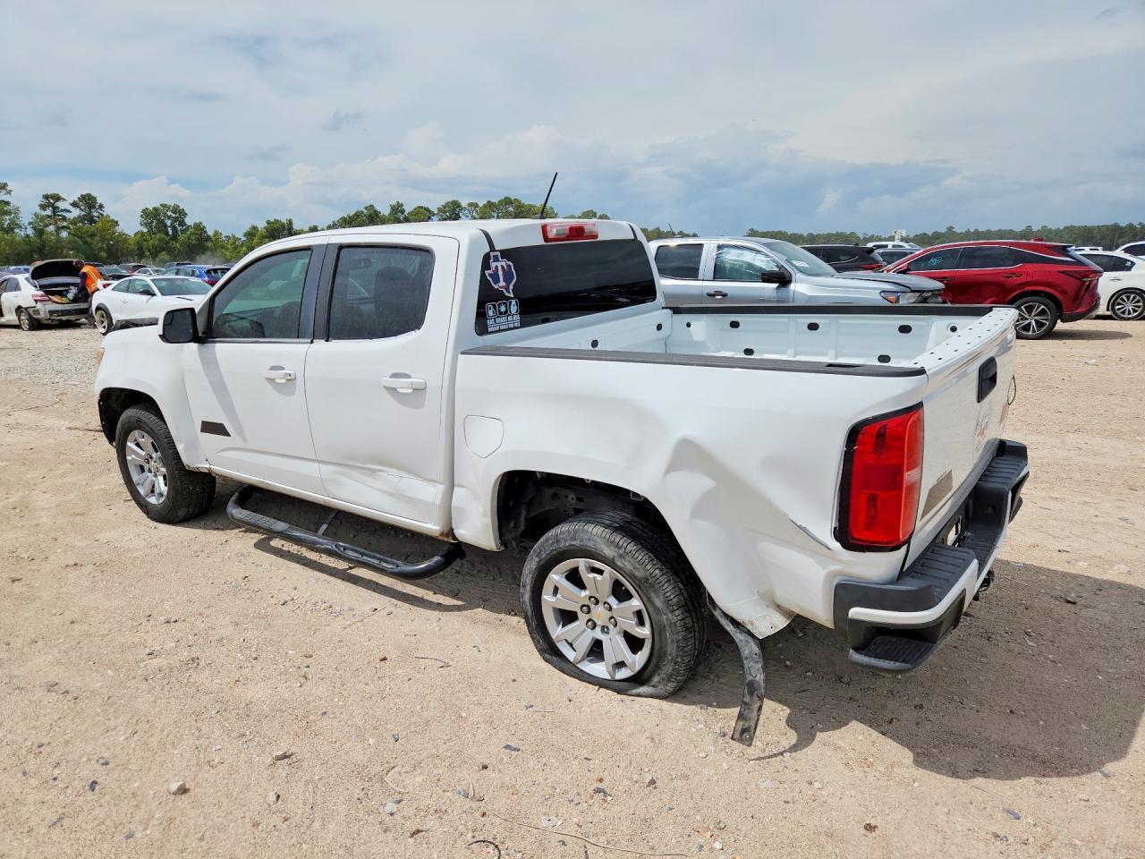 2015 Chevrolet Colorado - Image 2