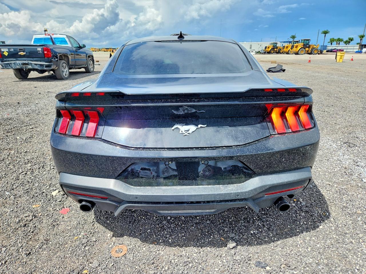 2024 Ford Mustang - Фото 6