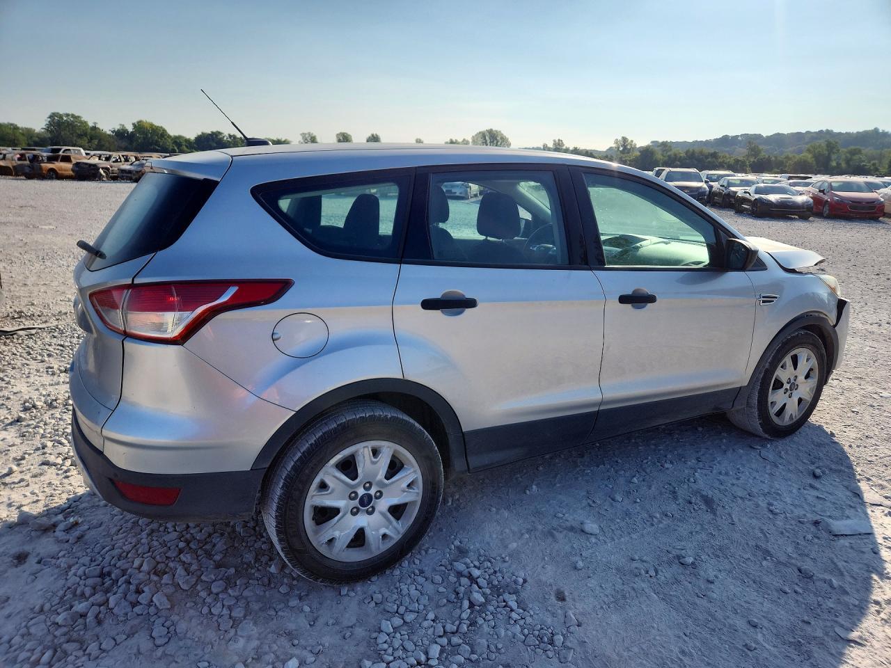 2016 Ford Escape S - Фото 3