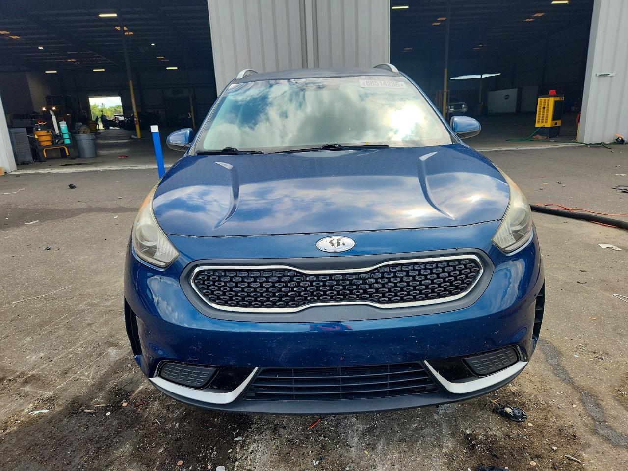 2017 Kia Niro Lx - Image 5