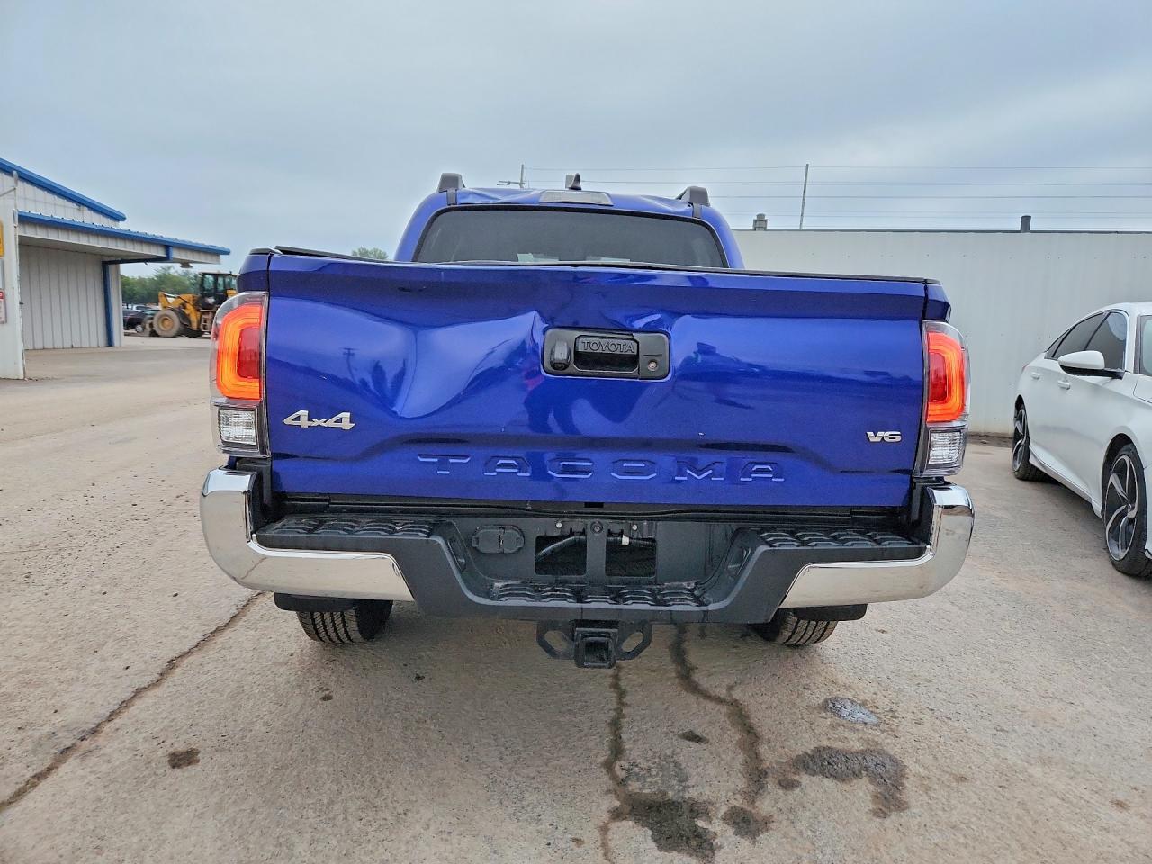 2022 Toyota Tacoma Sr5 V6 - Image 6