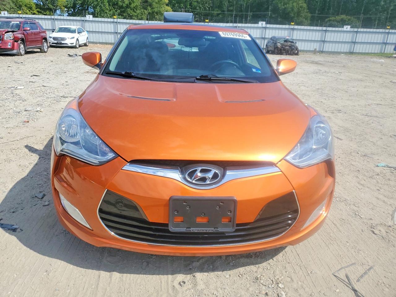 2013 Hyundai Veloster Base - Image 5
