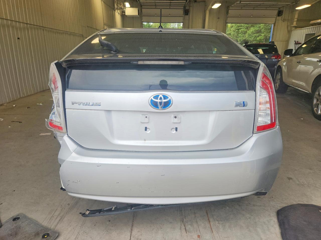 2014 Toyota Prius Two - Фото 6