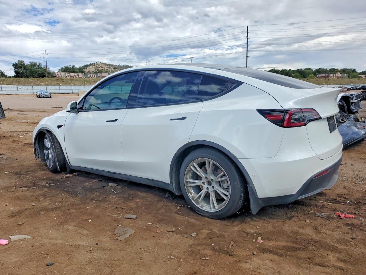 2022 Tesla Model Y - Image 2