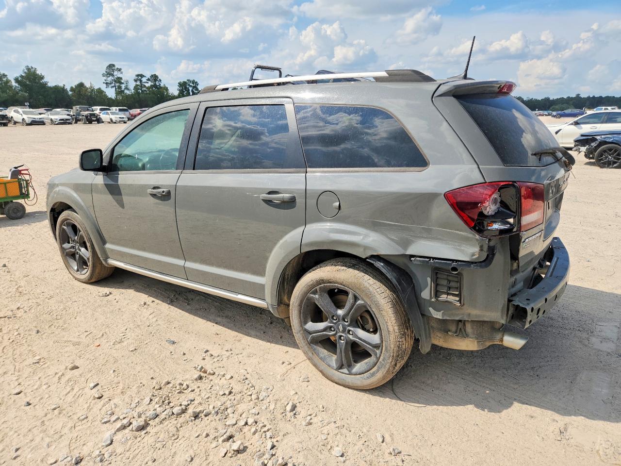 2019 Dodge Journey Crossroad - Фото 2