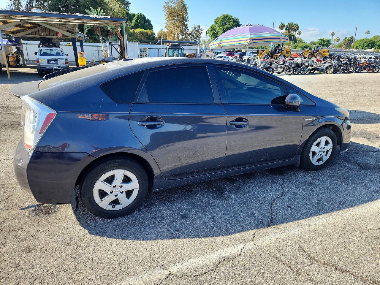 2011 Toyota Prius Three - Image 3