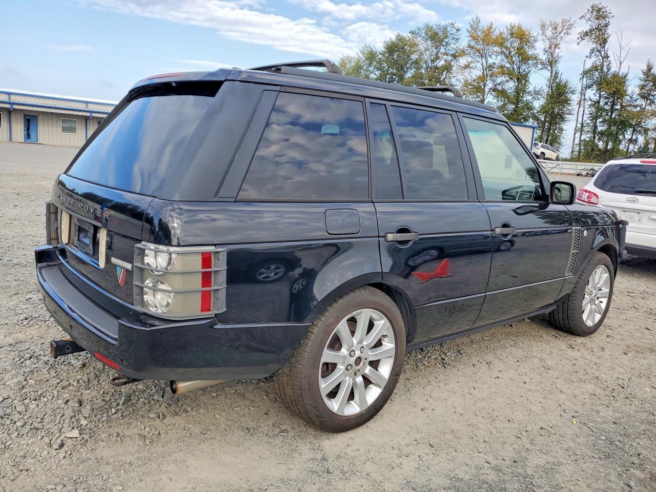 2008 Land Rover Range Rover Supercharged - Image 3