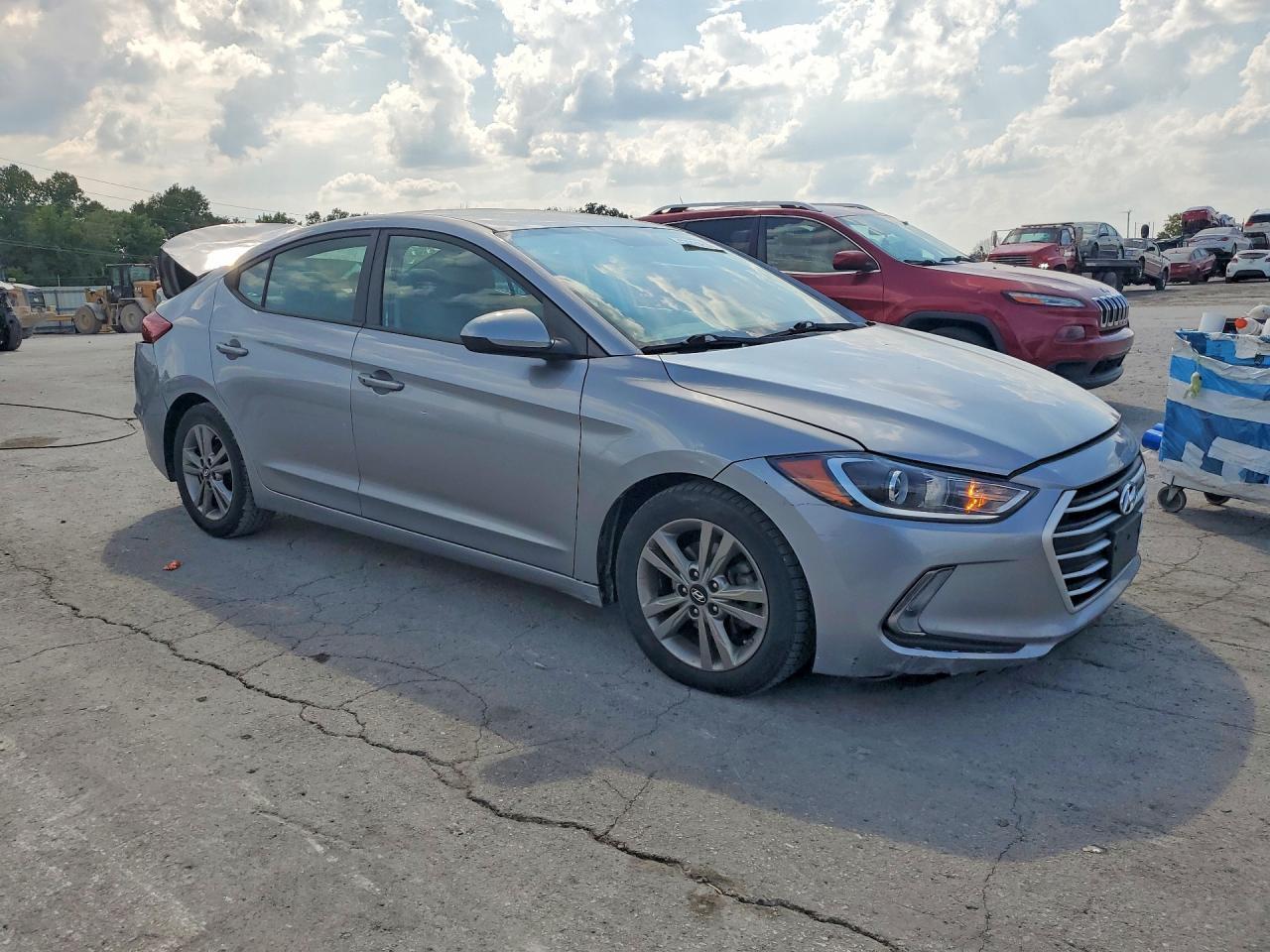 2017 Hyundai Elantra Se - Image 4