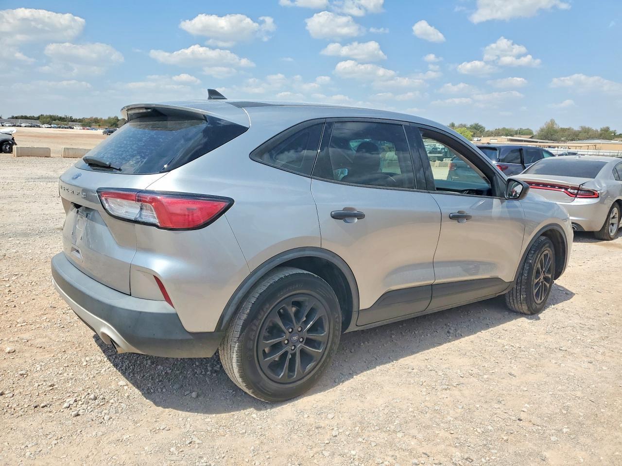 2022 Ford Escape S - Image 3