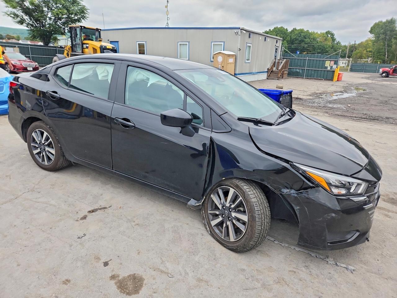 2025 Nissan Versa Sv - Image 4
