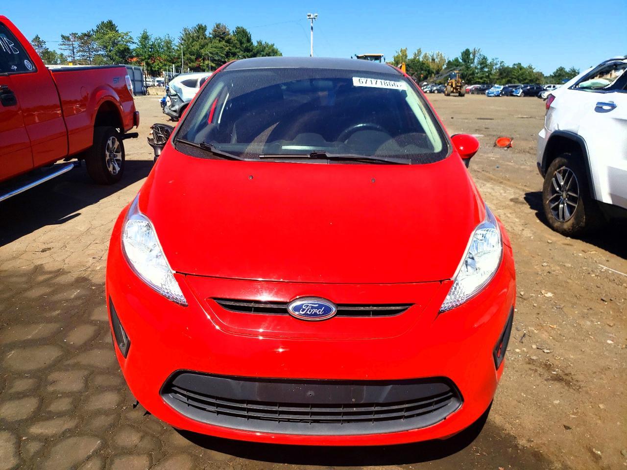 2013 Ford Fiesta Se - Image 5