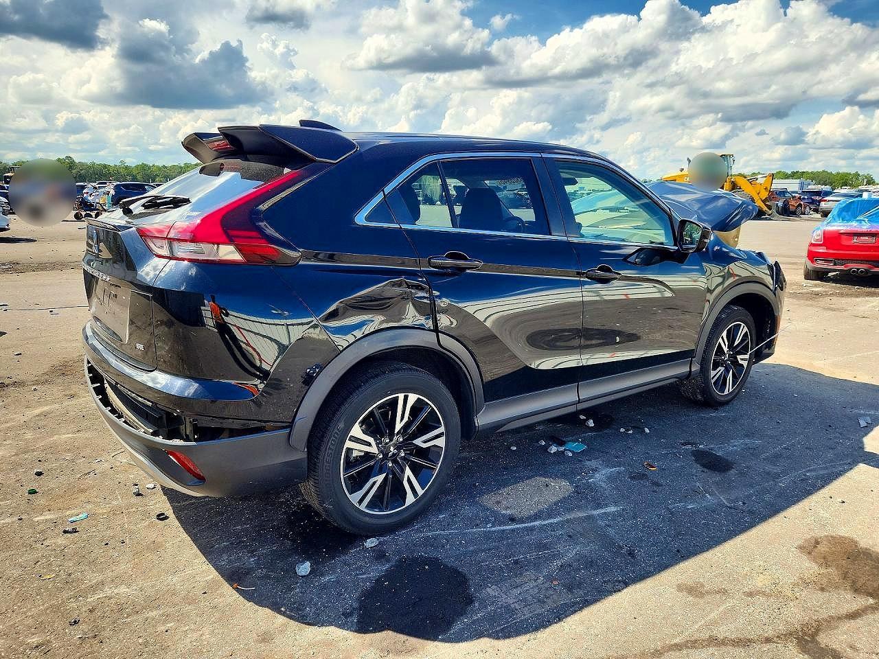 2023 Mitsubishi Eclipse Cross Se - Image 3