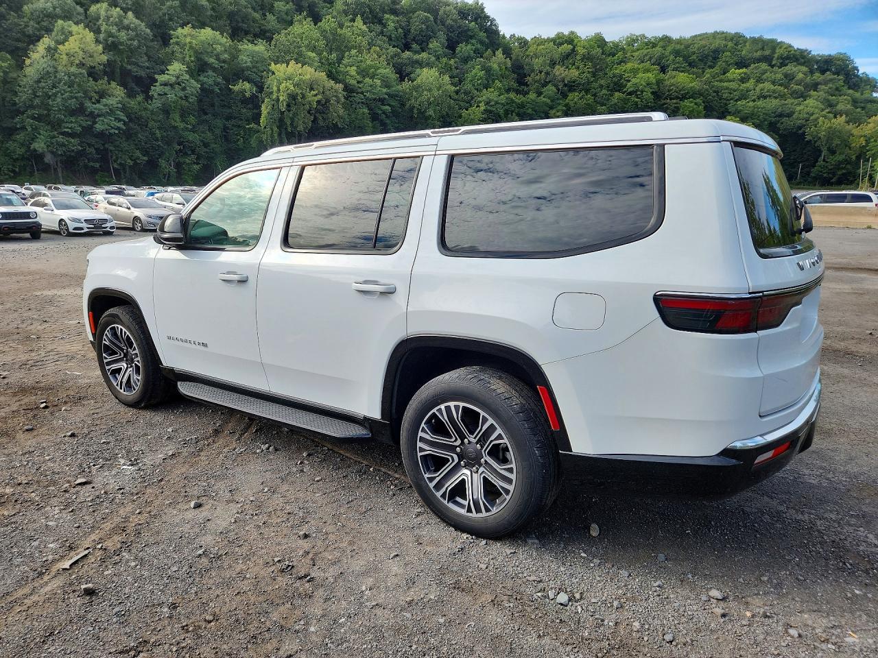 2024 Jeep Wagoneer Series Ii - Image 2