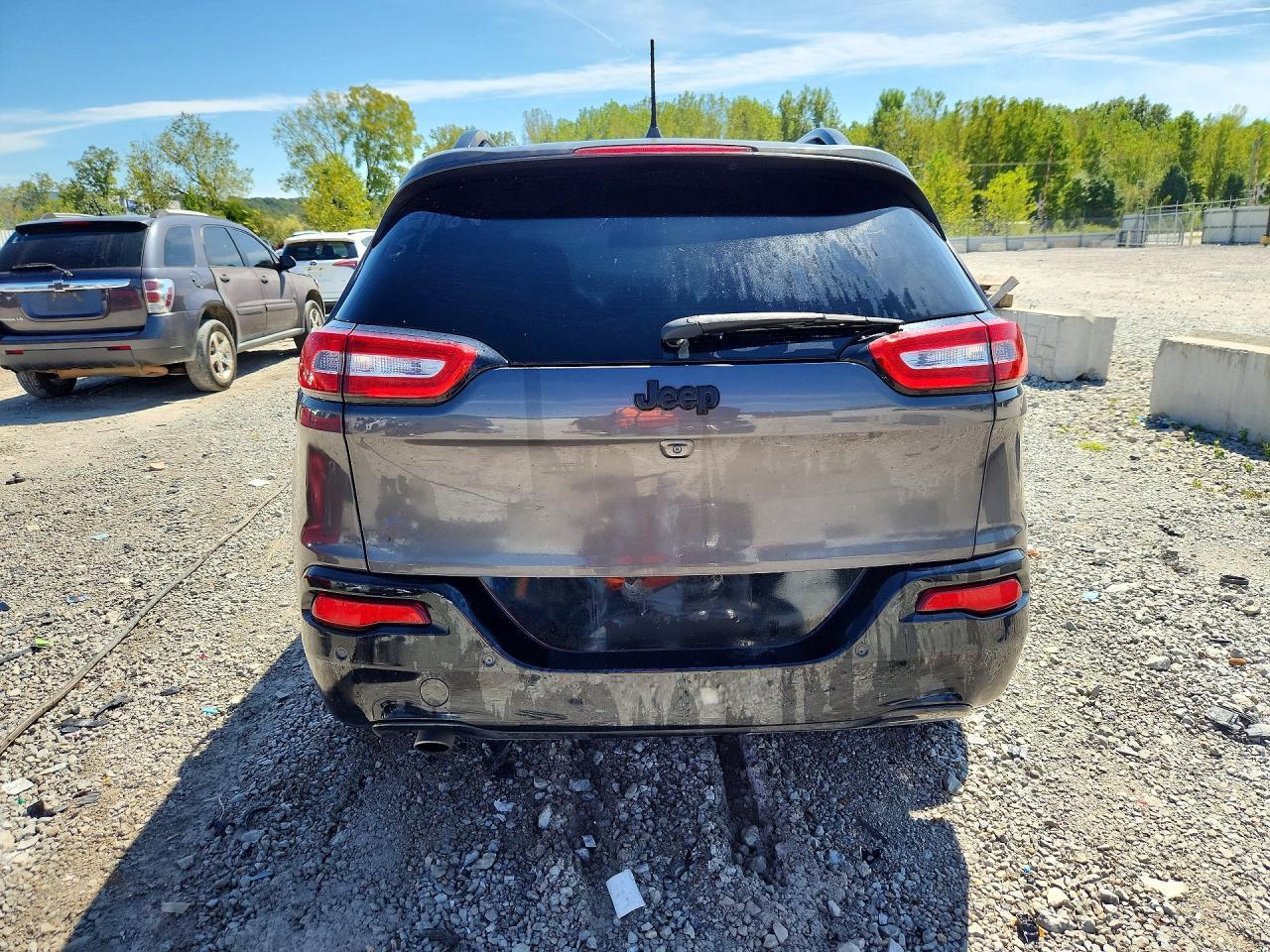 2018 Jeep Cherokee Latitude - Image 6