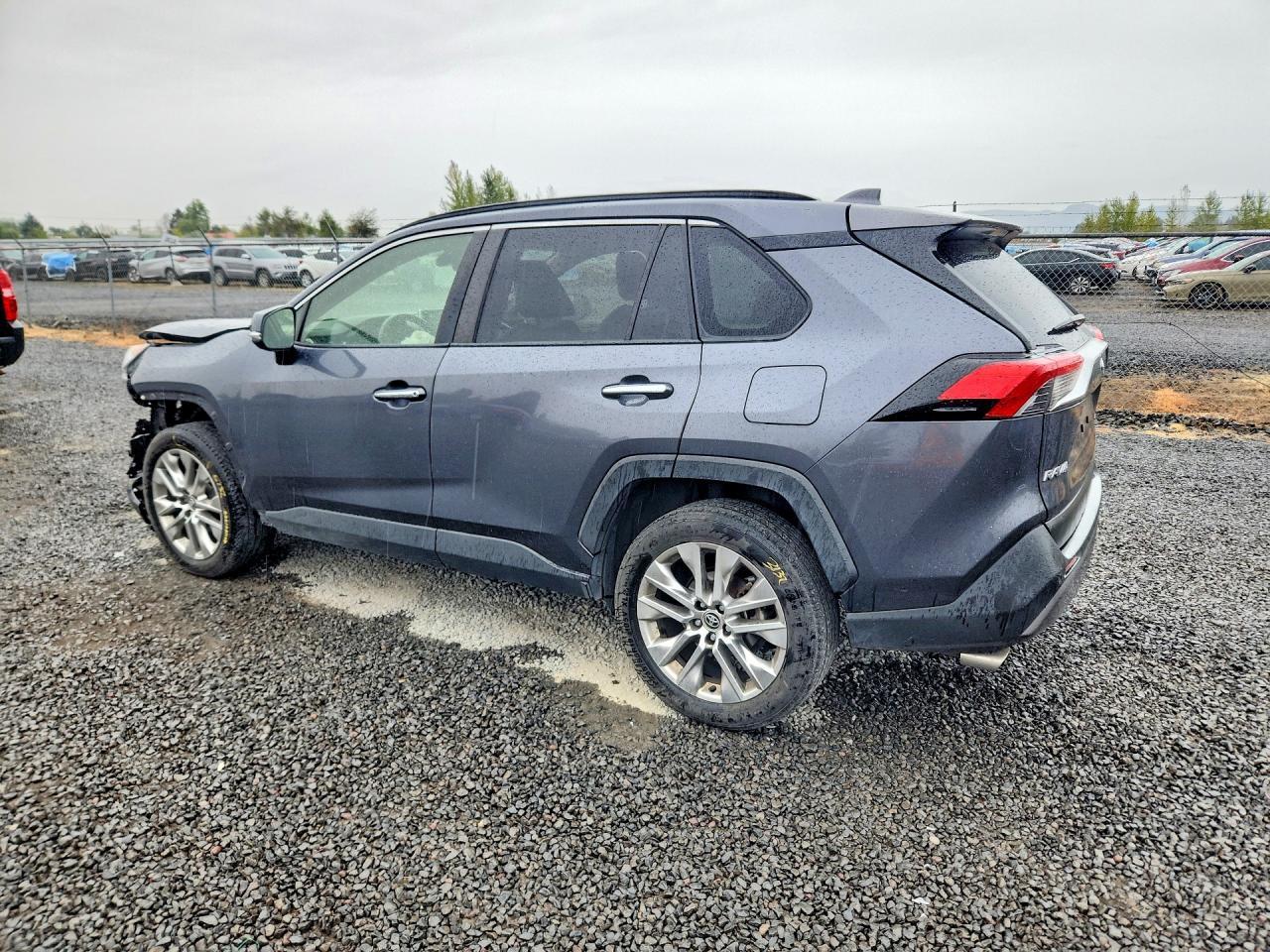 2021 Toyota Rav4 Limited - Фото 2