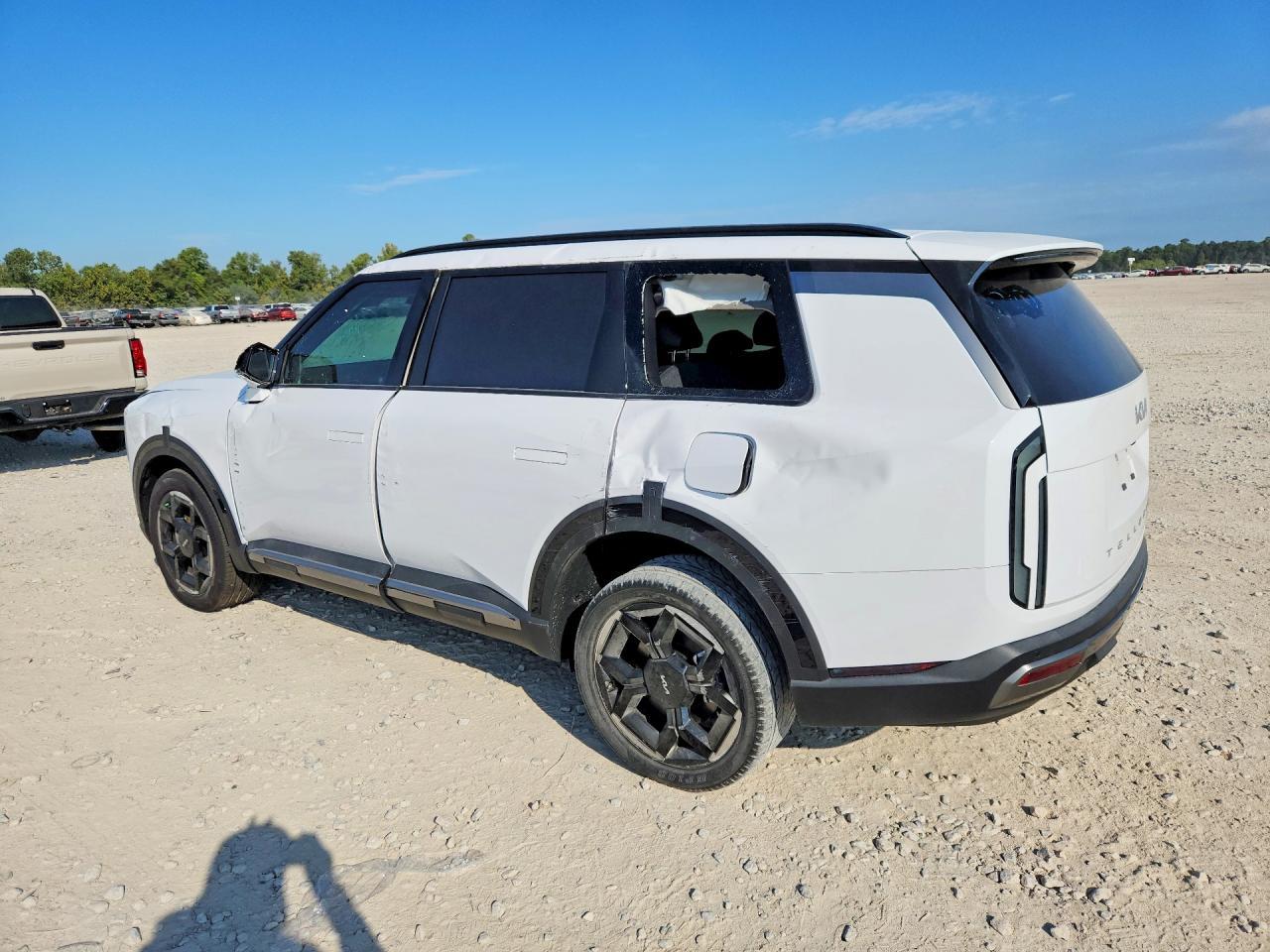 2027 Kia Telluride Ex - Image 2