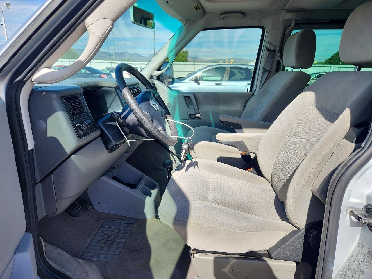 2003 Volkswagen Eurovan Gls - Image 7