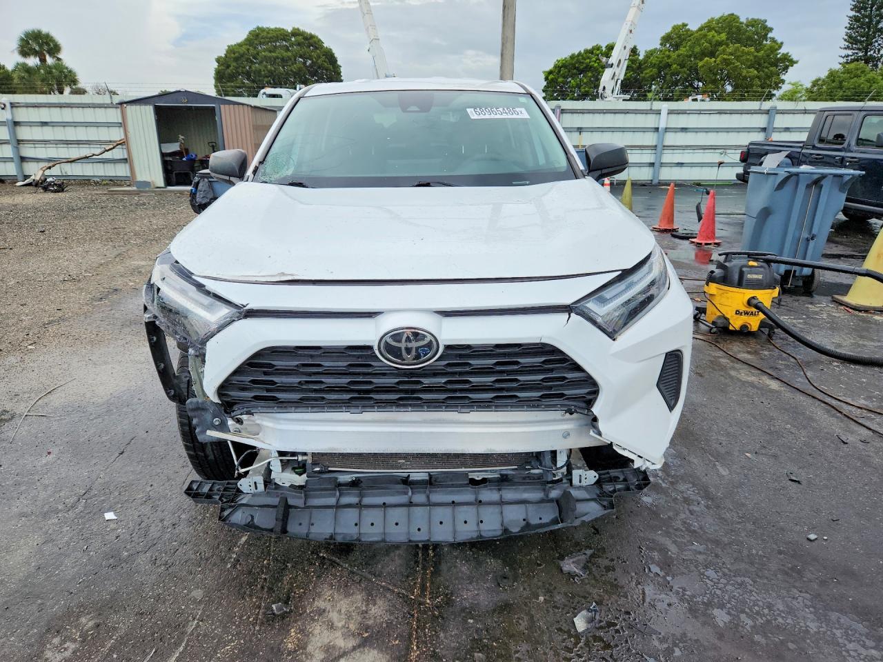 2023 Toyota Rav4 Le - Фото 5