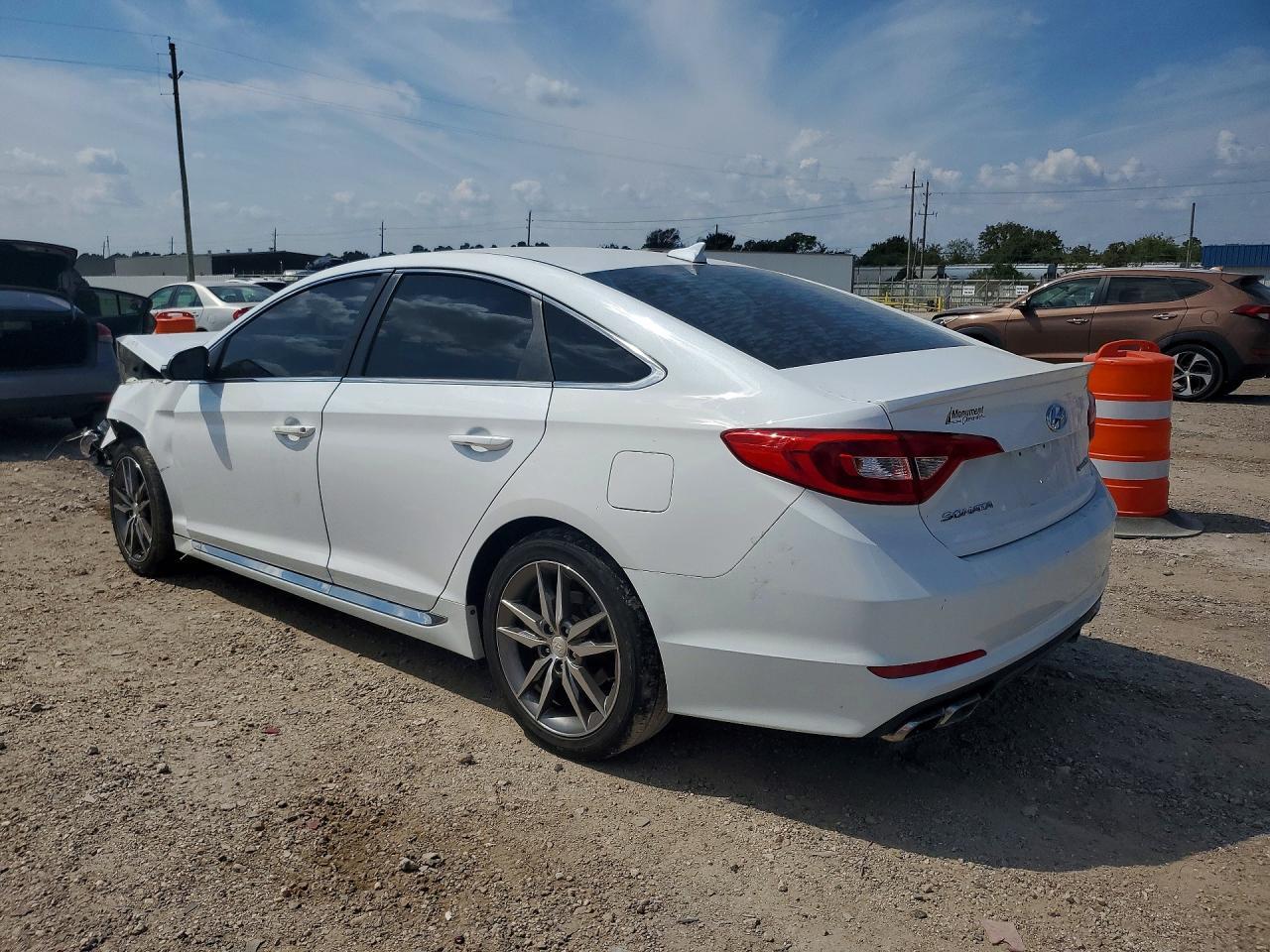2017 Hyundai Sonata Sport 2.0T - Фото 2