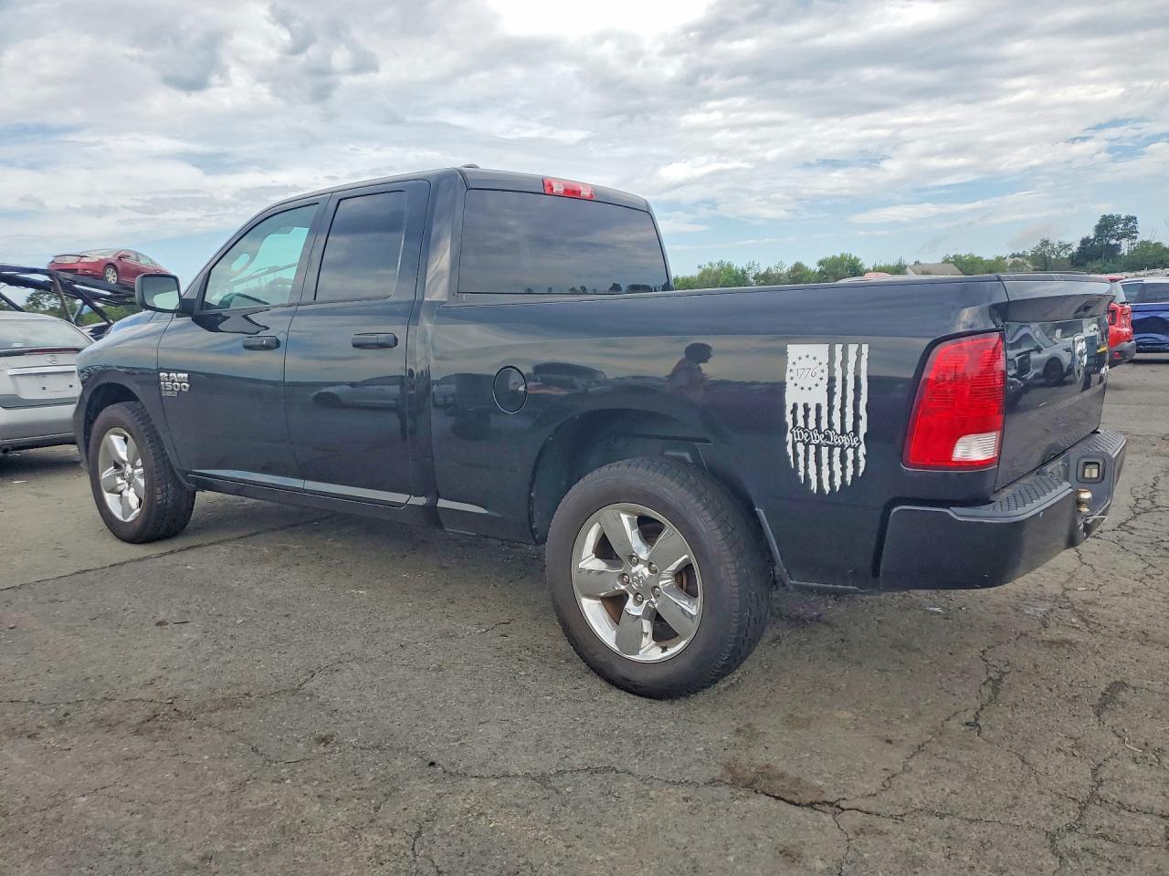 2019 Ram 1500 Classic Tradesman - Фото 2