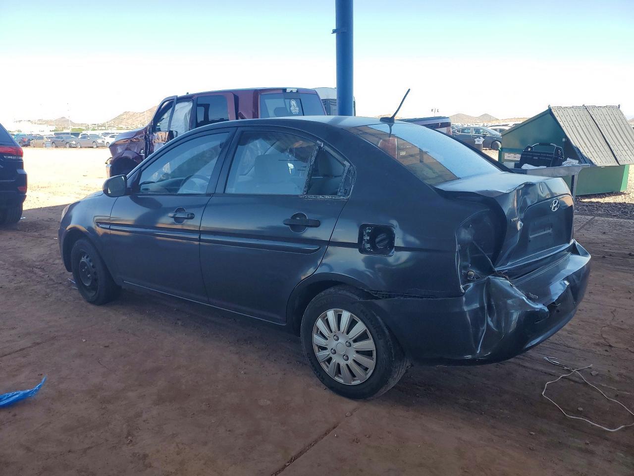 2010 Hyundai Accent Gls - Image 2
