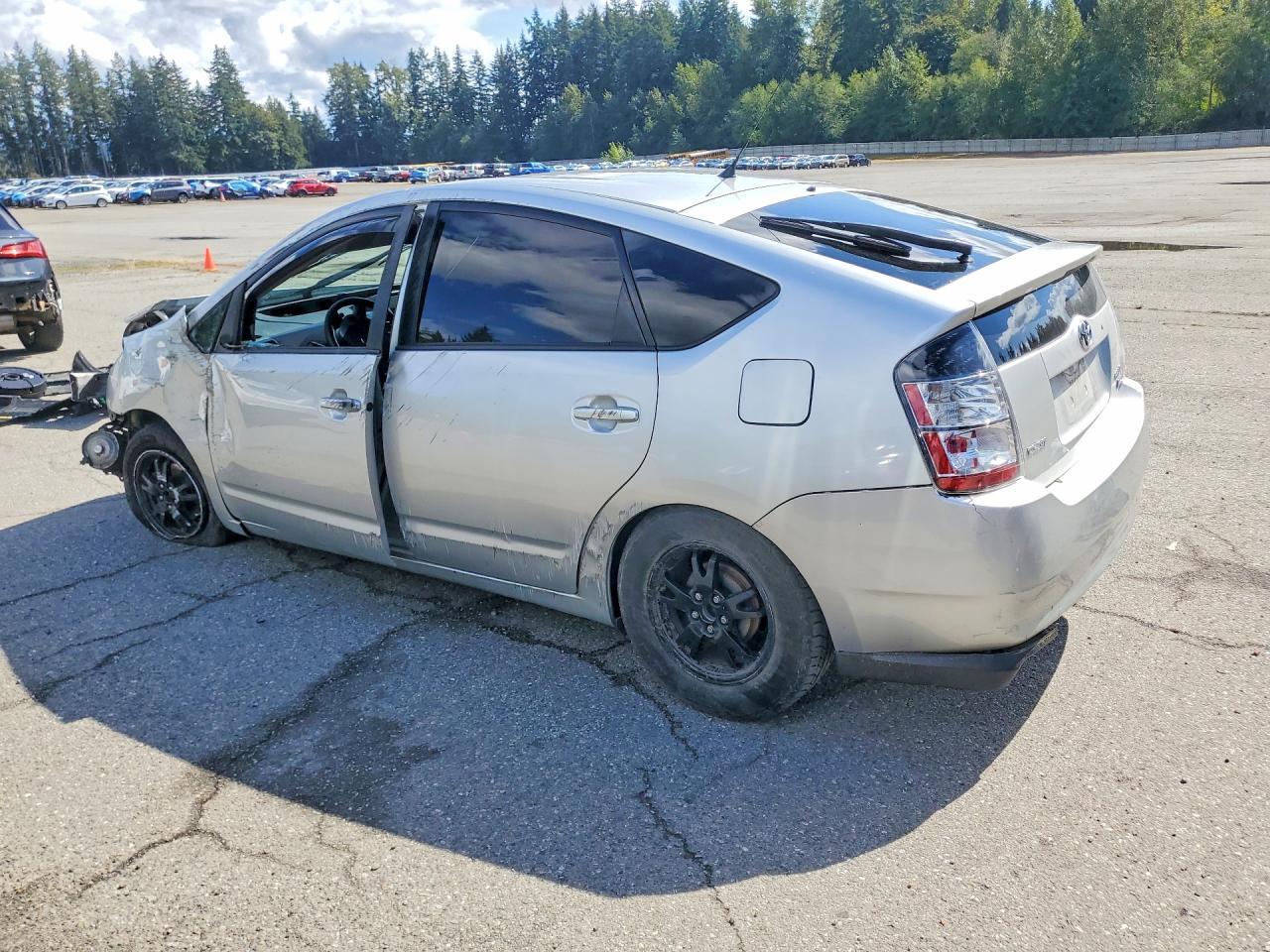 2005 Toyota Prius Base - Фото 2