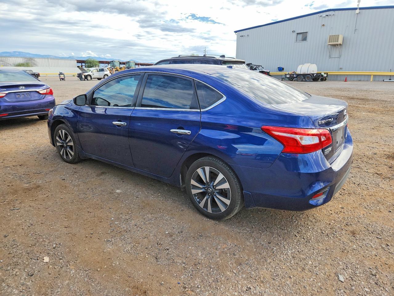 2019 Nissan Sentra Sv - Фото 2
