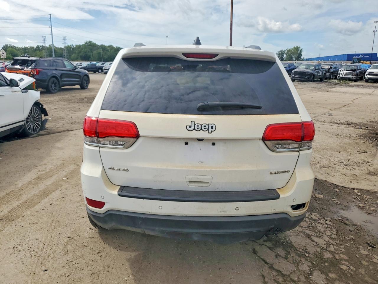 2019 Jeep Grand Cherokee Laredo - Image 6