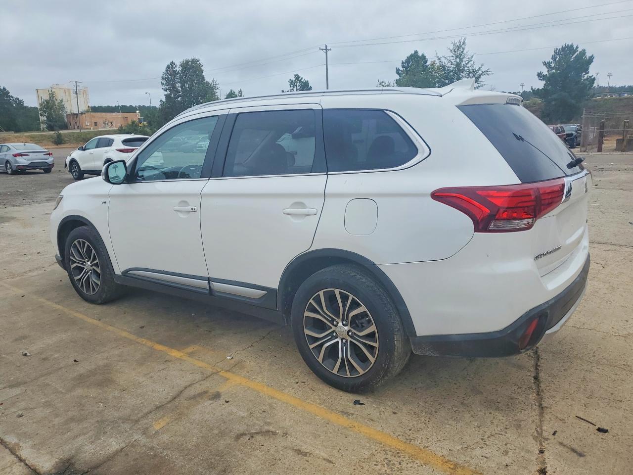 2017 Mitsubishi Outlander Gt - Фото 2
