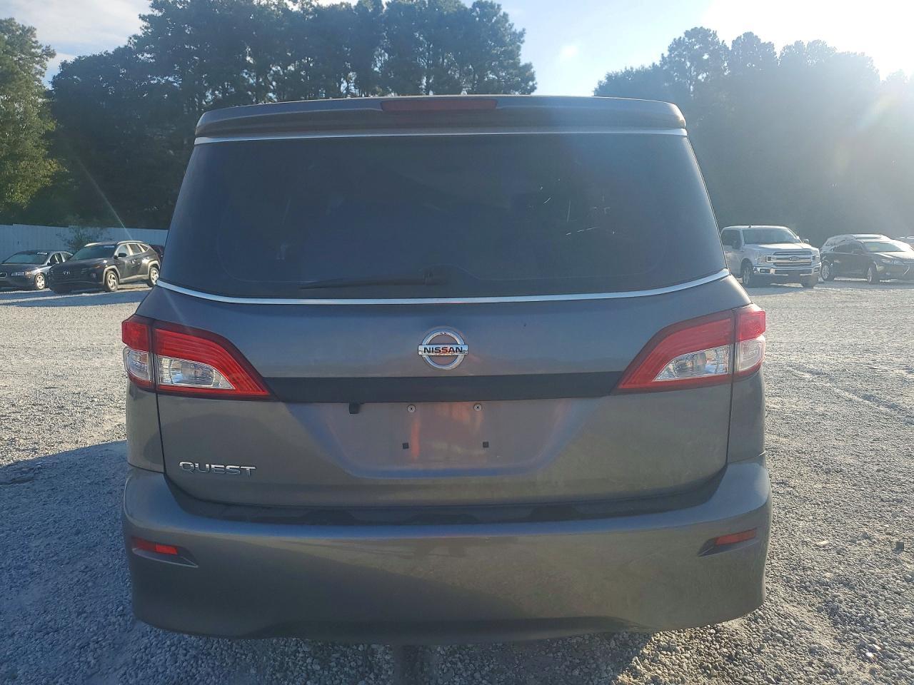 2016 Nissan Quest 3.5 S - Image 6