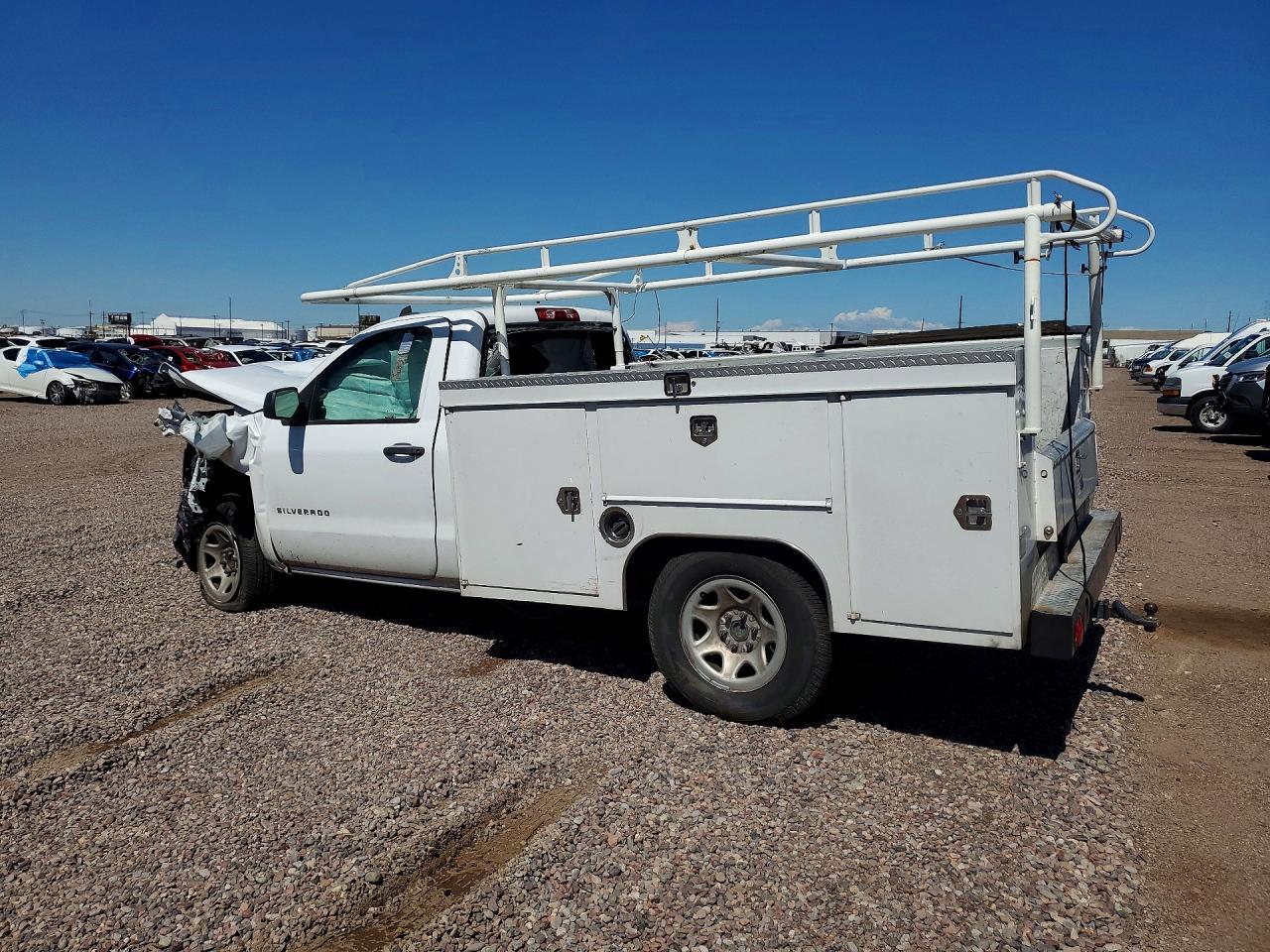 2015 Chevrolet Silverado C1500 - Фото 2