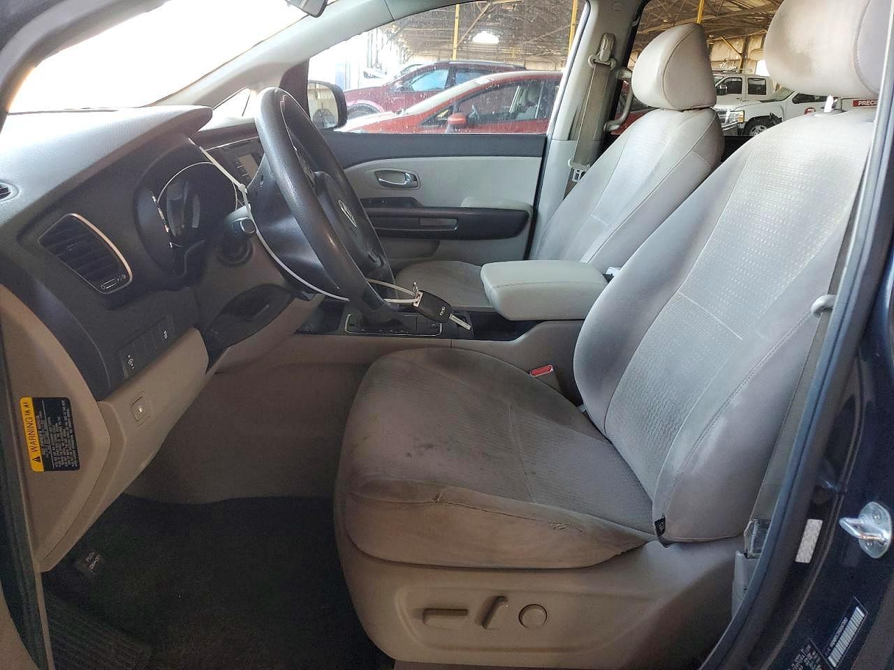 2016 Kia Sedona Lx - Фото 7