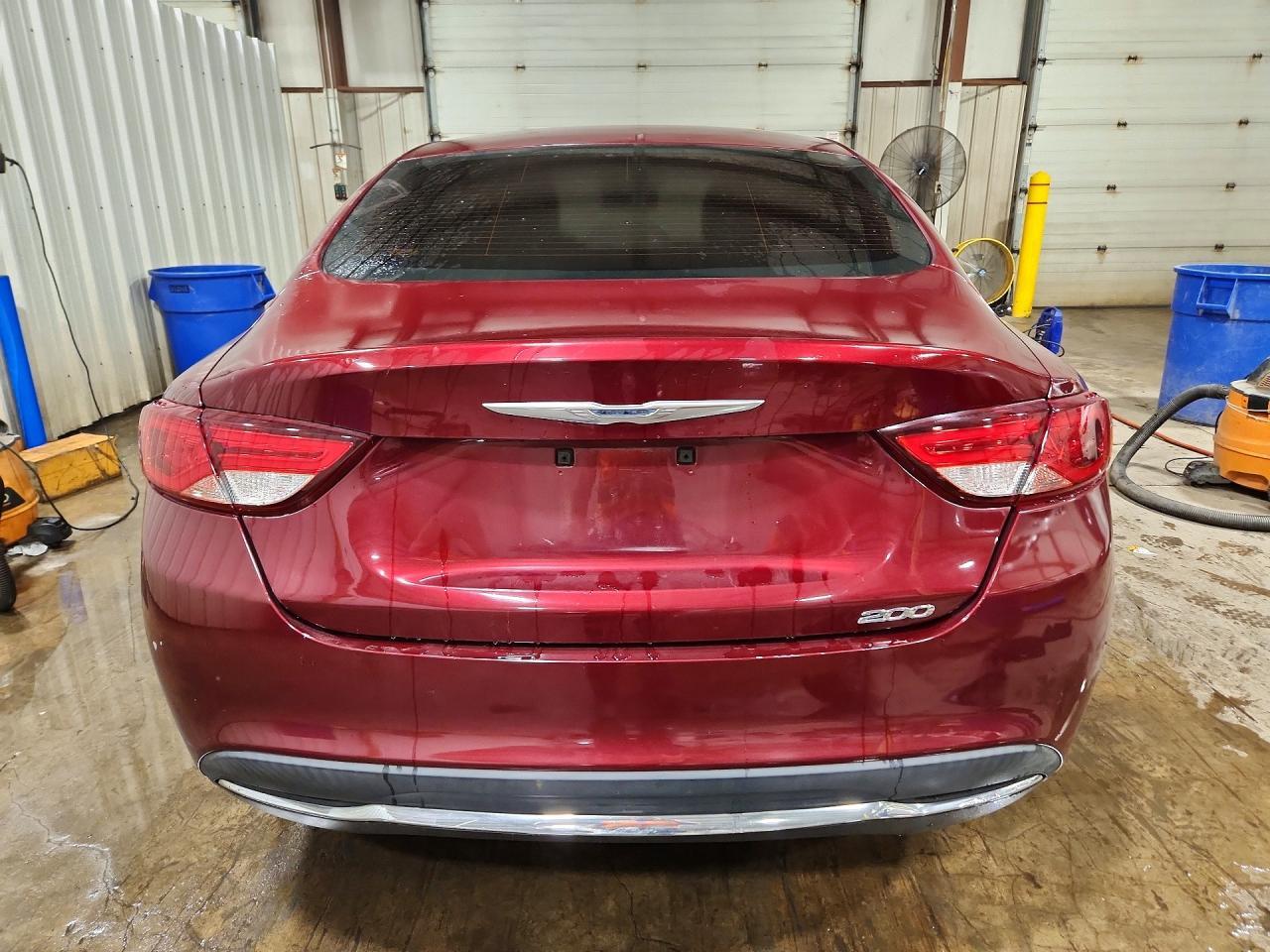 2015 Chrysler 200 Limited - Фото 6