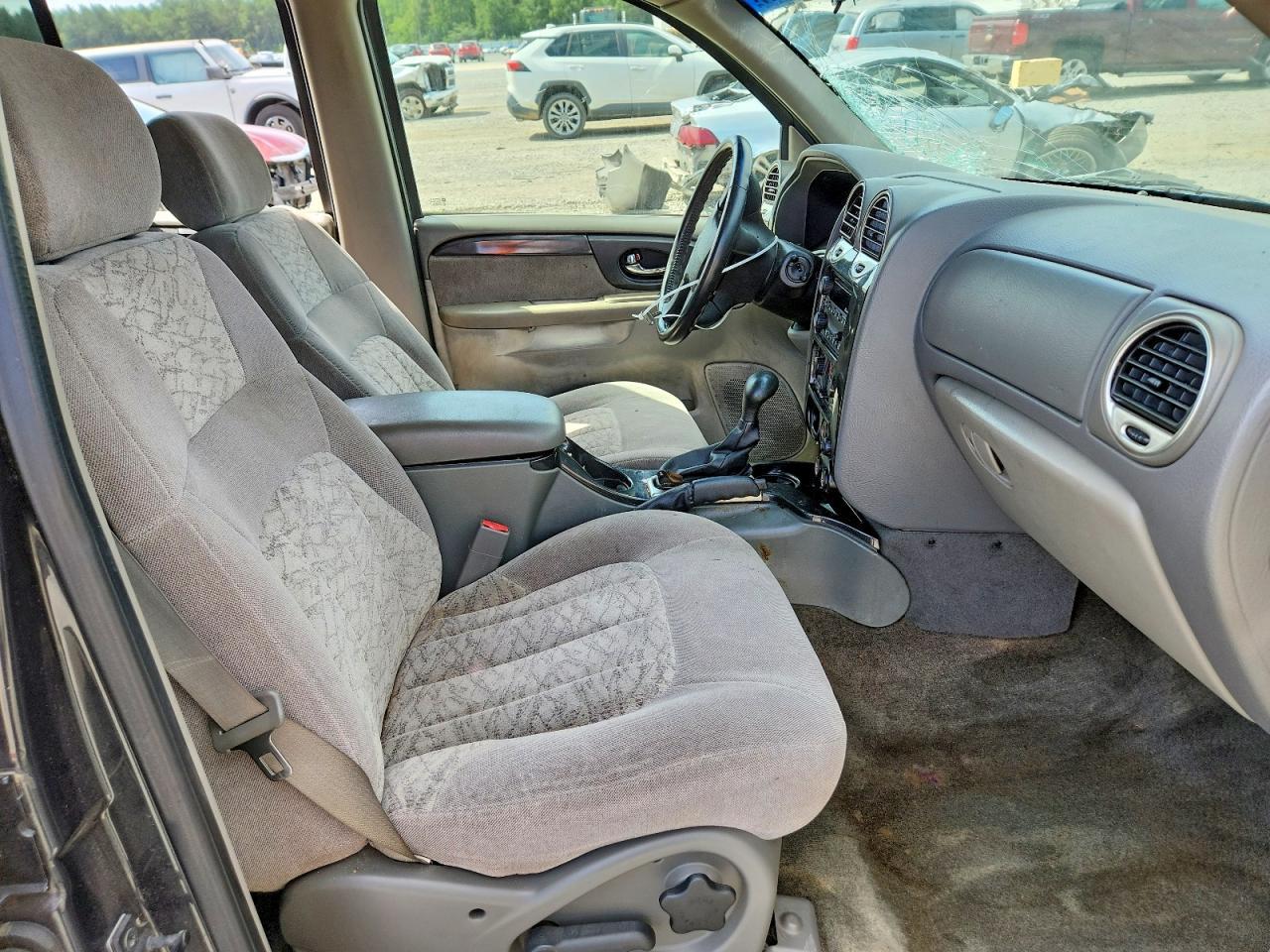 2003 GMC Envoy - Image 7