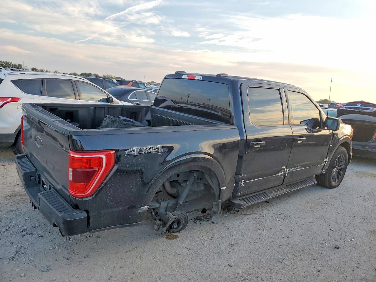 2023 Ford F150 Supercrew - Фото 3