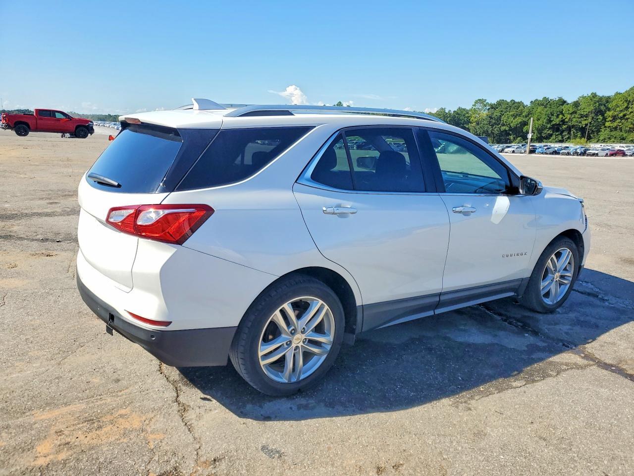 2018 Chevrolet Equinox Premier - Фото 3